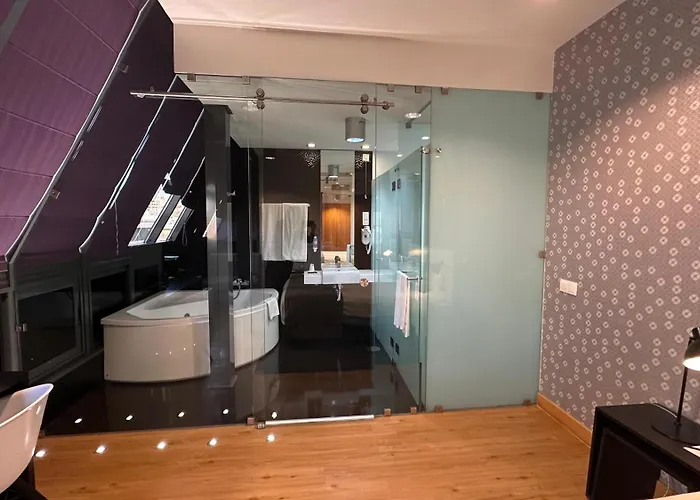 Hotel America Diamonds